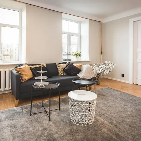 Apartment Modern 3-bedroom - Stabu Street *
