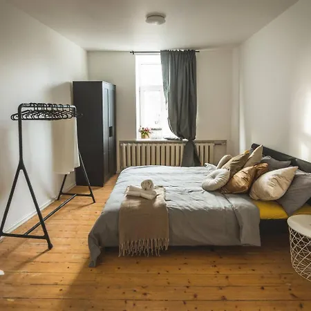 Modern 3-bedroom - Stabu Street *