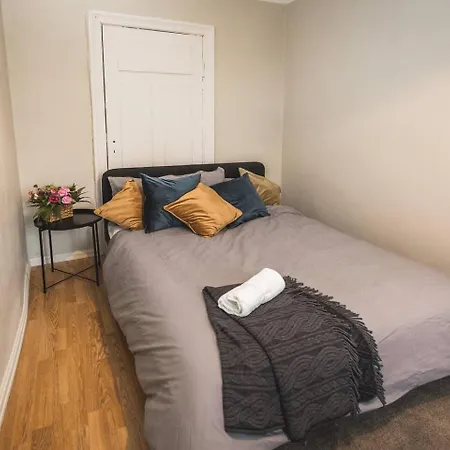 Modern 3-bedroom - Stabu Street Riga