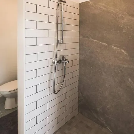 Modern 3-bedroom - Stabu Street * Riga