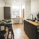 Lägenhet Modern 3-bedroom - Stabu Street *